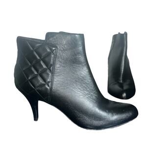 Brooks Brothers Black Leather Quilted Ankle Booties Heels Sz 8 quiet luxury